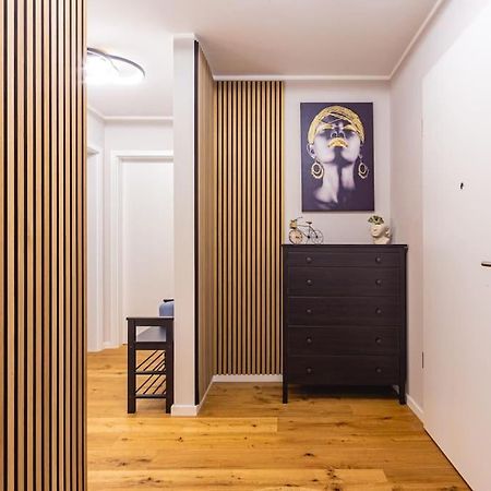 A&V Apartments Wunderschoene Penthouse Wohnung Moers Esterno foto